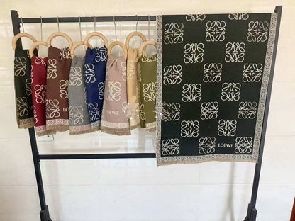 Scarf
45 dhs💓
High quality

Zain04
♥️♥️♥️