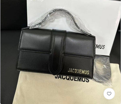 Jacquemus
110 dhs🪙🌨️
size：22CM
Good quality 

with box
🎁🎁🎁

Zain35
♥️♥️♥️