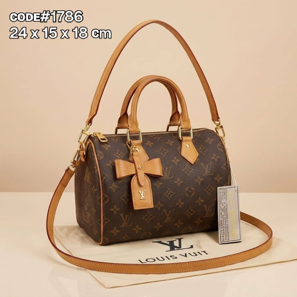 LV
sᴘᴇᴇᴅʏ ᴍᴏɴᴏɢʀᴀᴍ
ᴅɪsᴛɪɴᴄᴛɪᴠᴇ ᴅᴇᴄᴏʀᴀᴛɪᴠᴇ
ʙᴏᴡ ᴄʜᴀʀᴍ ᴀᴛᴛᴀᴄʜᴇᴅ
ᴡɪᴛʜ ʟᴏɴɢ & sʜᴏʀᴛ sᴛʀᴀᴘ
ɢᴏʟᴅ ʜᴀʀᴅᴡᴀʀᴇ
sɪᴢᴇ : 24 cm

75 dhs🇦🇪🇦🇪

Zain31
♥️♥️♥️