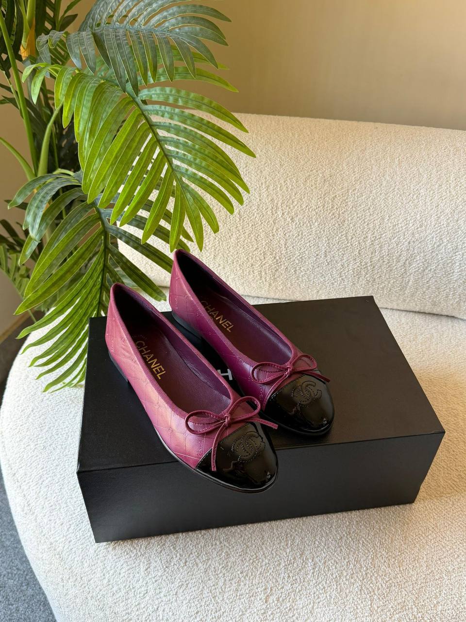 CHANEL 
SuperMaster Quality 💯
450 dhs✅
Size: 36-41💥

Zain171
♥️♥️♥️