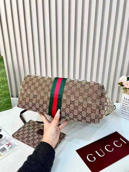 GUCCI 
NEW CAME GOOD QUALITY 
130 dhs👑

Zain39
♥️♥️♥️