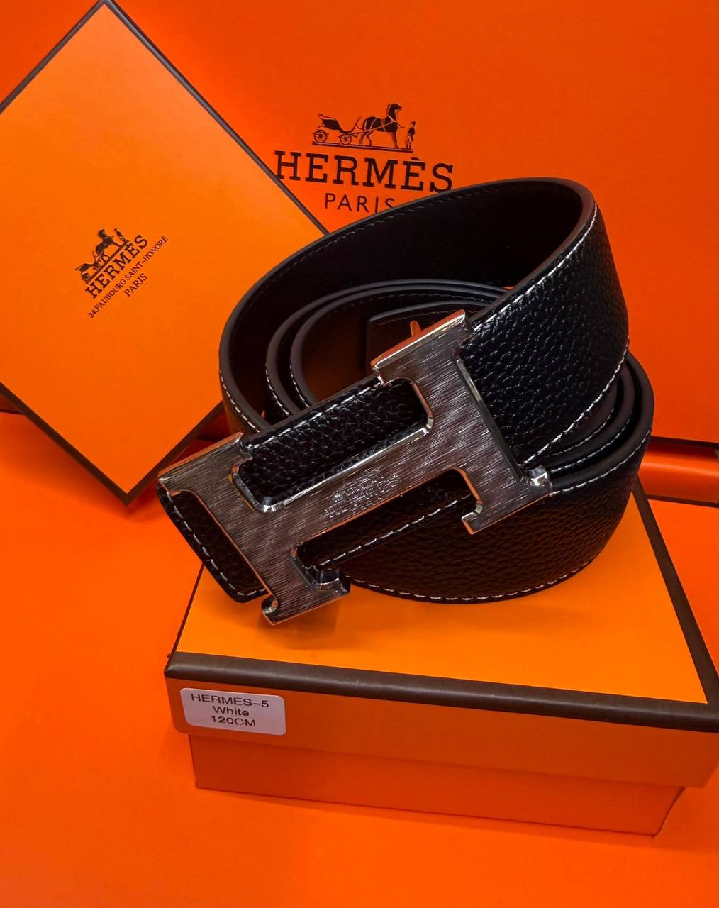 Belts

With box 
🎁🎁🎁

40 dhs🪙🌨️

Zain93
♥️♥️♥️