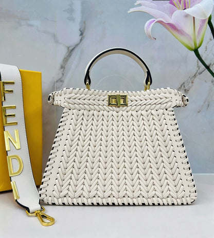 FENDI COPY ONE NEW CAME 
210 dhs🇦🇪🇦🇪

Zain295
♥️♥️♥️