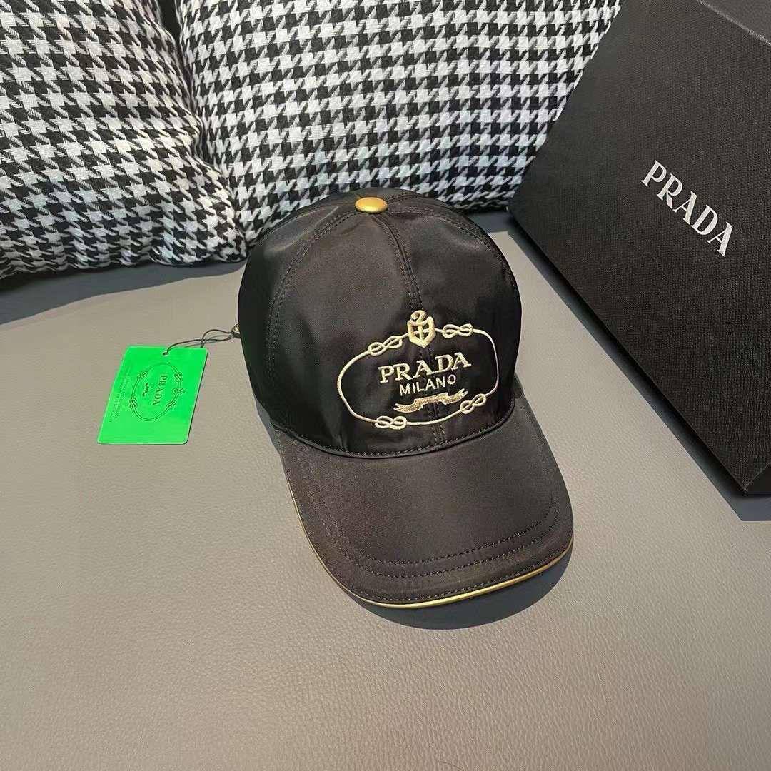 Prada Master Cap 

135 dhs💓 

With Box
🎁🎁🎁

Zain33
♥️♥️♥️