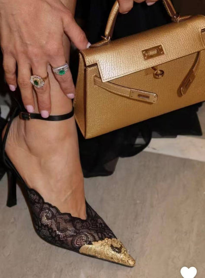 Jimmy choo 
AAA master quality 
Size 36………41 
450 dhs✅

Zain180
♥️♥️♥️