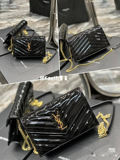 💖 Ysl Envelope bag
1️⃣Frist quality +🎁
Size : 22.5  * 14 cm
80 dhs❣️
with box 🎁

Zain115
♥️♥️♥️