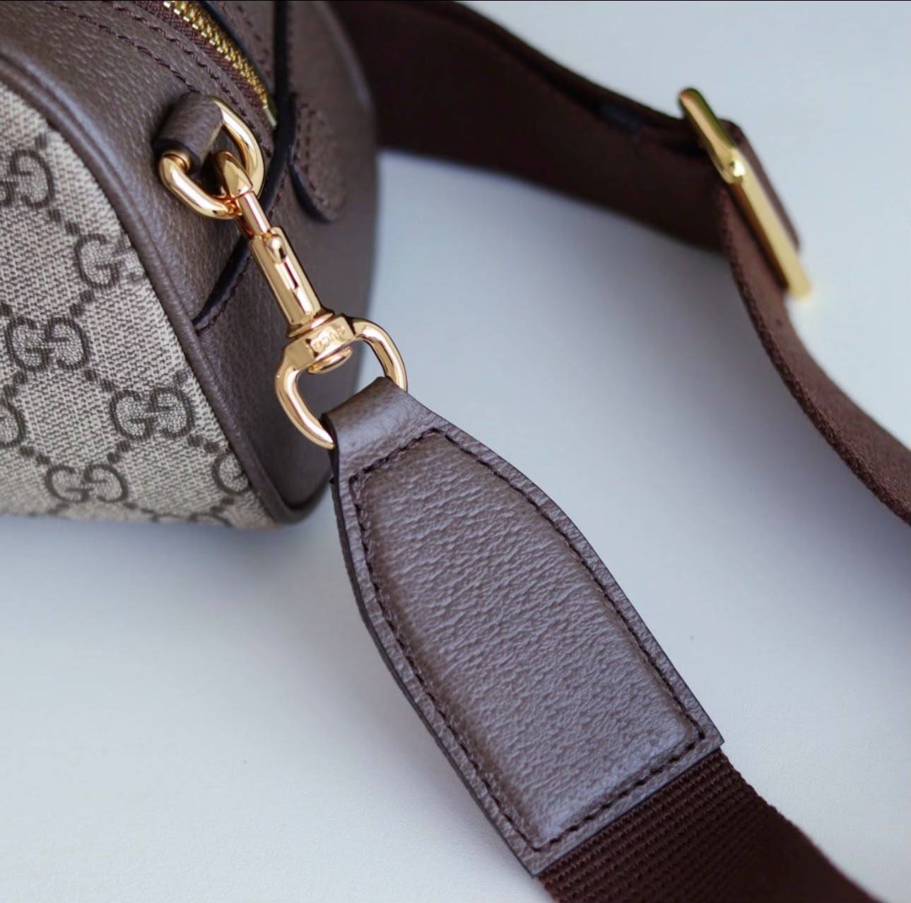 GUCCI 
SMALL SIZE 
WITH BOX 
110 dhs✅

Zain295
♥️♥️♥️