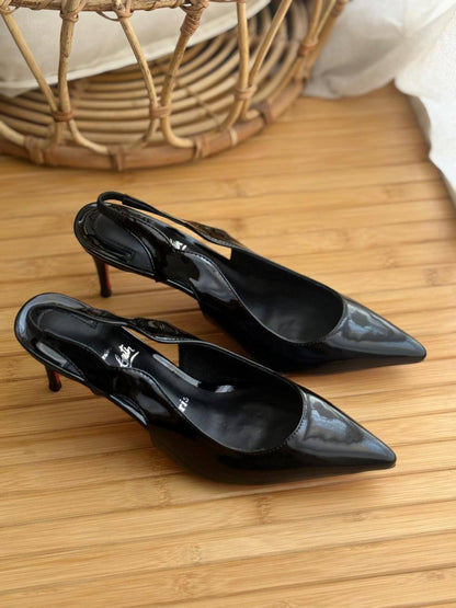 Christian Louboutin
AA Quality
𝘀𝗶𝘇𝗲: 𝟯𝟲 𝘁𝗼𝗼 𝟰2
450 dhs🇦🇪🇦🇪

Zain303
♥️♥️♥️