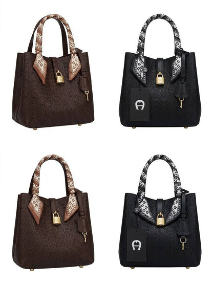 CHCH

110 dhs🇦🇪🇦🇪

with box

size 21cm
Zain26
♥️♥️♥️