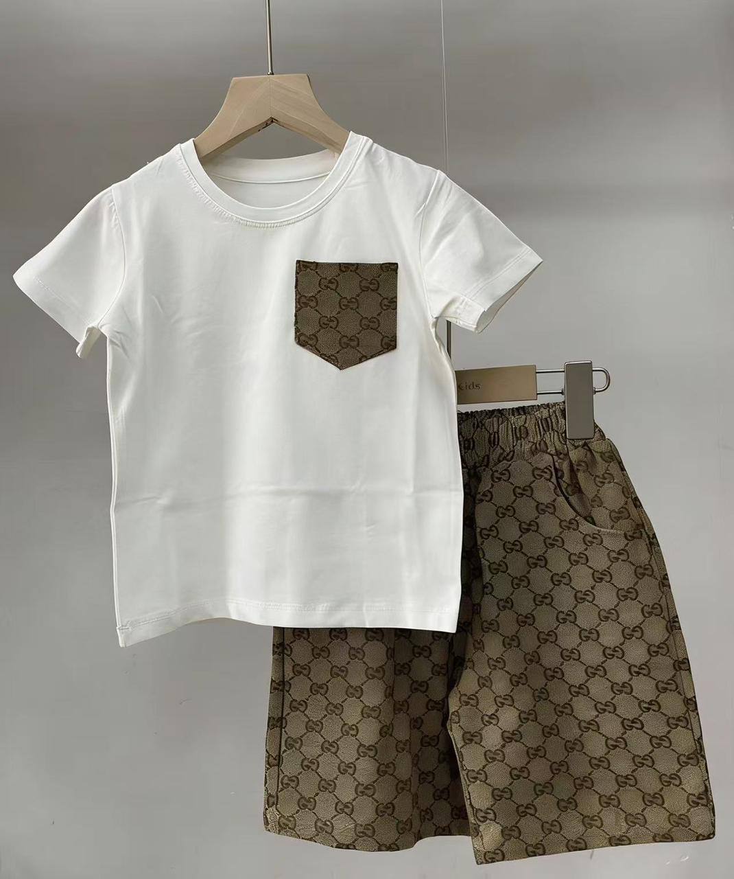 LV - Gucci
3-6m to 10y 
140 dhs💓

Zain151
♥️♥️♥️
