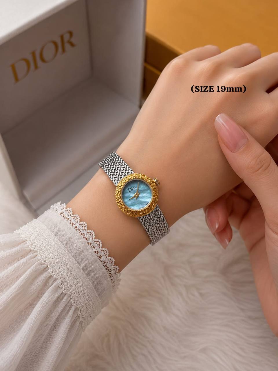 Dior 
watch for ladies 

good quality 

220DHS🇦🇪
 (size 19mm)

Zain59
♥️♥️♥️