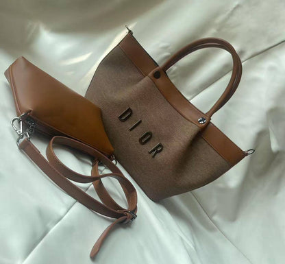 Dior 2 in 1
Good Quality 
110 dhs🪙💚

Zain250
♥️♥️♥️