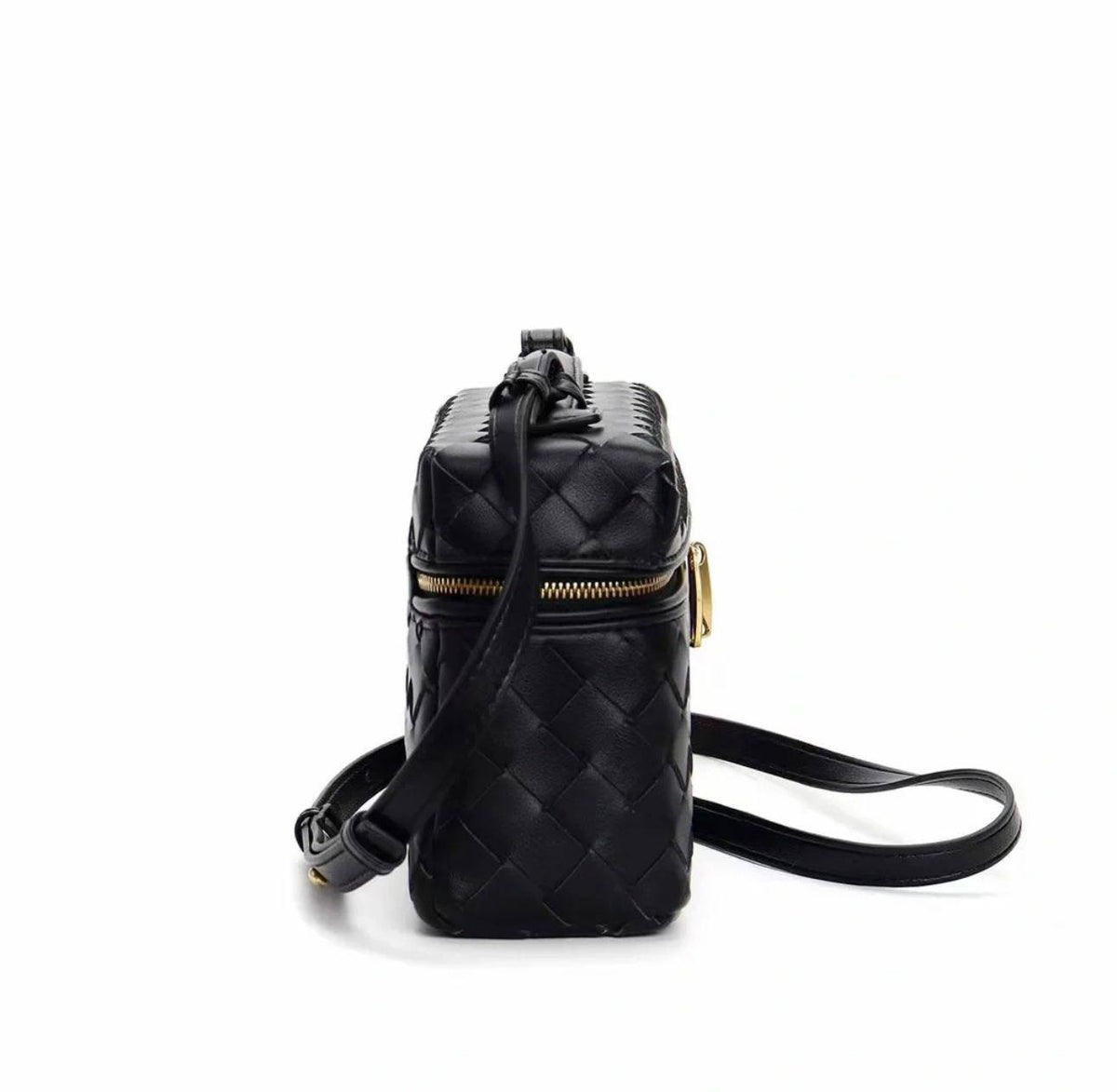 BOTTEGA VENETA 

NEW CAME 

GOOD QUALITY 

ORIGINAL DESIGN  
WITH BOX 
90 dhs🇦🇪🇦🇪

Zain295
Zain17
♥️♥️♥️
