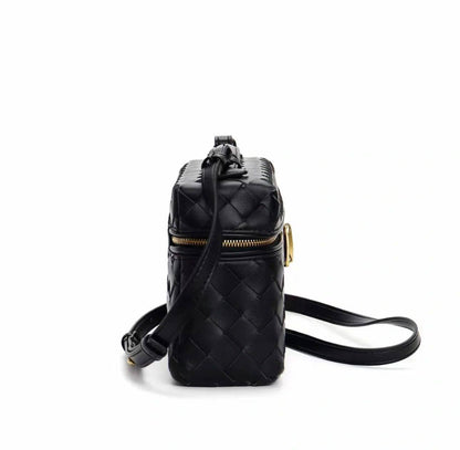 BOTTEGA VENETA 

NEW CAME 

GOOD QUALITY 

ORIGINAL DESIGN  
WITH BOX 
90 dhs🇦🇪🇦🇪

Zain295
Zain17
♥️♥️♥️