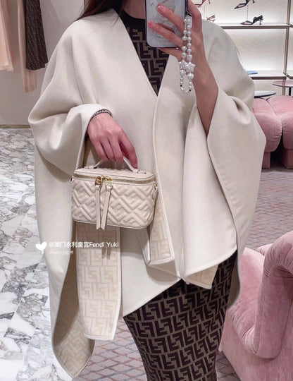 FENDI 

RESTOCK GOOD QUALITY 
WITH BOX 
🎁🎁🎁

90 dhs❣️

Zain39
♥️♥️♥️