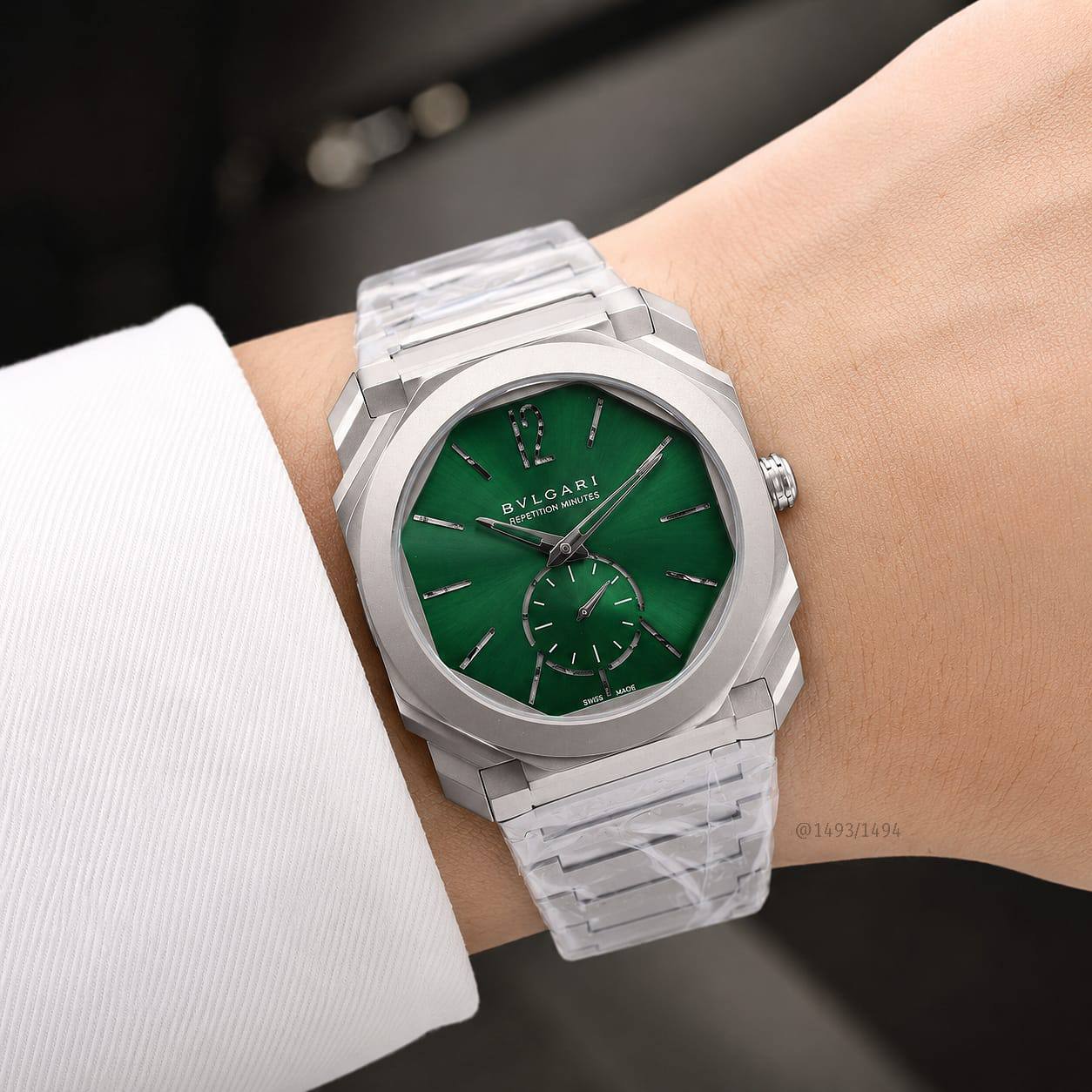 BVLGARI 

MEN BATTERY____ 

220 dhs🇦🇪🇦🇪🇦🇪

Zain304
♥️♥️♥️