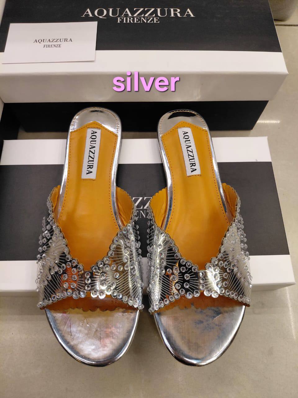 Aquazzura Slipper

Good Quality,
New Arrived 

Size 36 To 41
110 dhs🇦🇪🇦🇪

Zain120
♥️♥️♥️