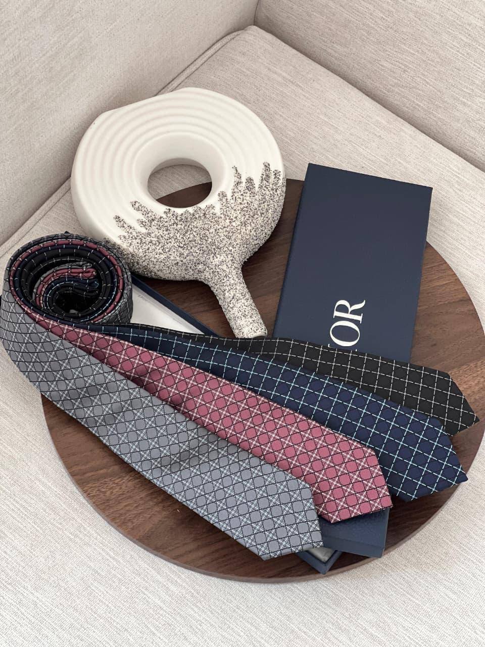 TIE
Super Master Quality
250 dhs💓

Zain267
♥️♥️♥️