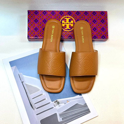 tory Burch 
Size 36 to 41
70 dhs✅

Zain236
♥️♥️♥️