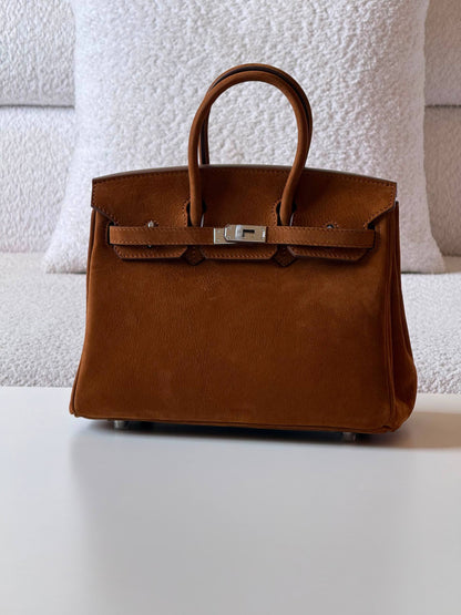 Hermes Birkin 25cm💥Master quality ✅with box📦
580 dhs✅

Zain52
♥️♥️♥️