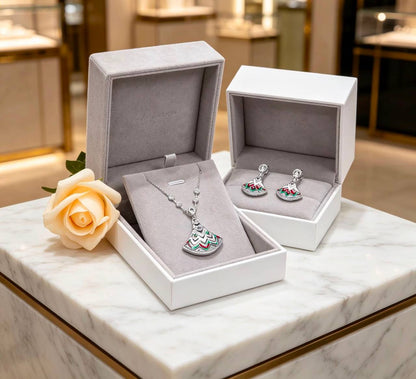 BVLGARI ❤️‍🔥
Necklace ✨
Earring 💥
Master quality 💯

With normal boxes 📦 
190 DHS🇦🇪🇦🇪🇦🇪
With master box 🗃️ 
240DHS🇦🇪🇦🇪🇦🇪

Zain216
♥️♥️♥️