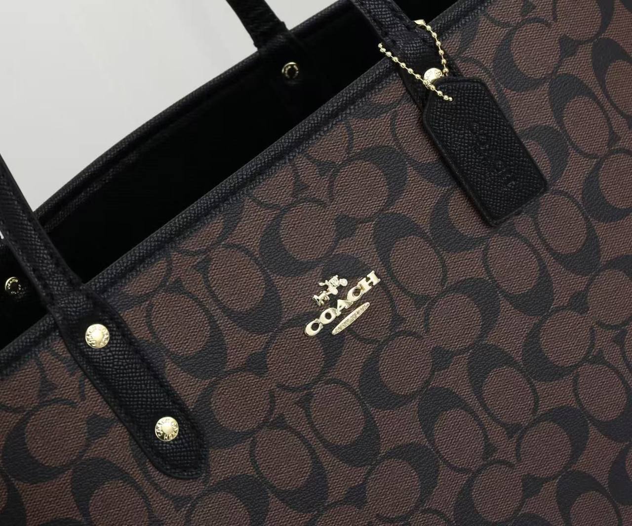 COACH 
GOOD QUALITY DOUBLE  FACE  
115 dhs✅

Zain39
♥️♥️♥️