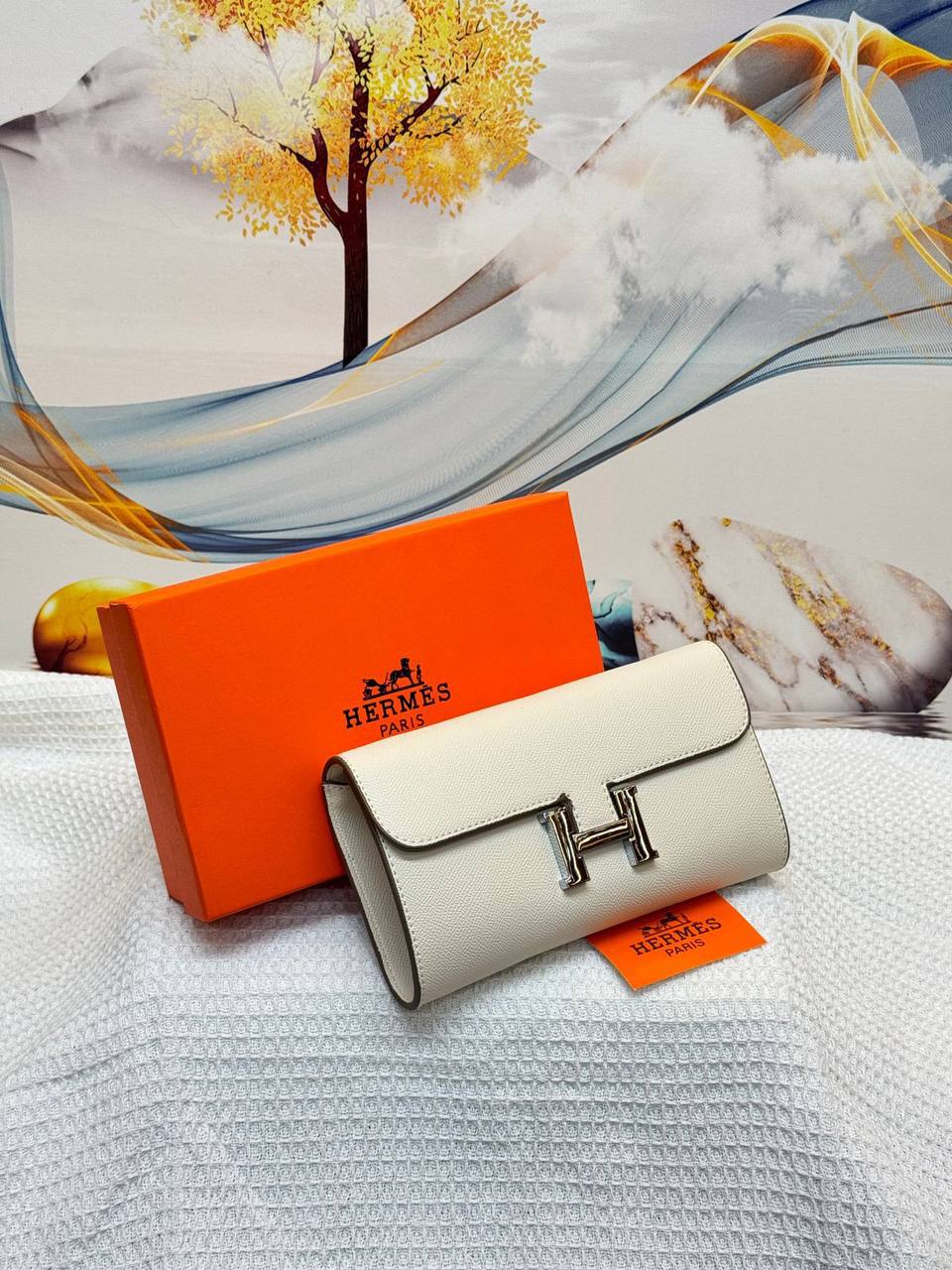Hermes

Best quality 

with box’s 🎁

90 dhs✅
size 20Cm

Zain290
♥️♥️♥️