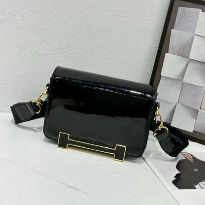 HERMES 

 HIGH QUALIT
 WITH BOX 
🎁🎁🎁

100 dhs✅

Zain295
♥️♥️♥️