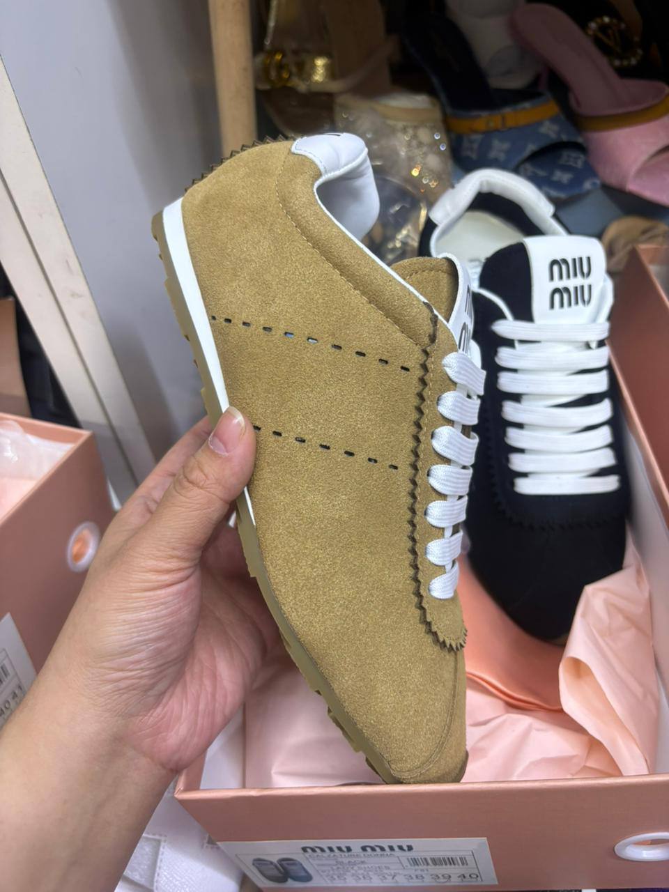 Miu Miu
Size 36-41
170 dhs🪙🌨️

Zain145
♥️♥️♥️