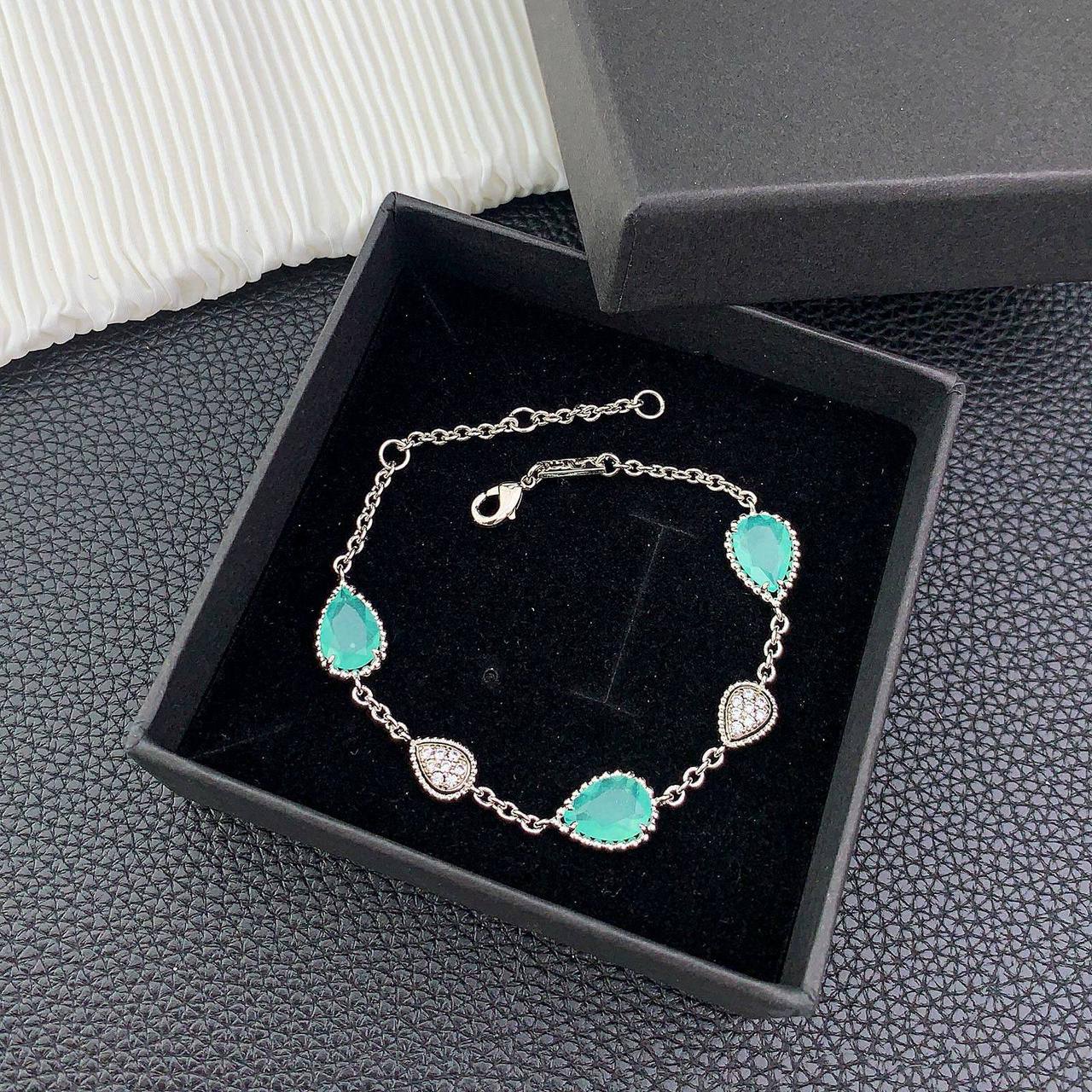 BOUCHERON ❤️‍🔥*
Bracelet 🐦‍🔥
Master quality 💯
With normal boxes 🗃️ 
60 dhs🪙🌨️
With master box 📦 
140 dhs🪙🌨️

Zain216
♥️♥️♥️