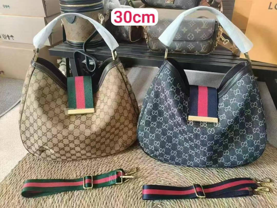 Mixed bags

Gucci 
YSL
CH CH
100 dhs🇦🇪🇦🇪

high quality
Zain26
♥️♥️♥️
