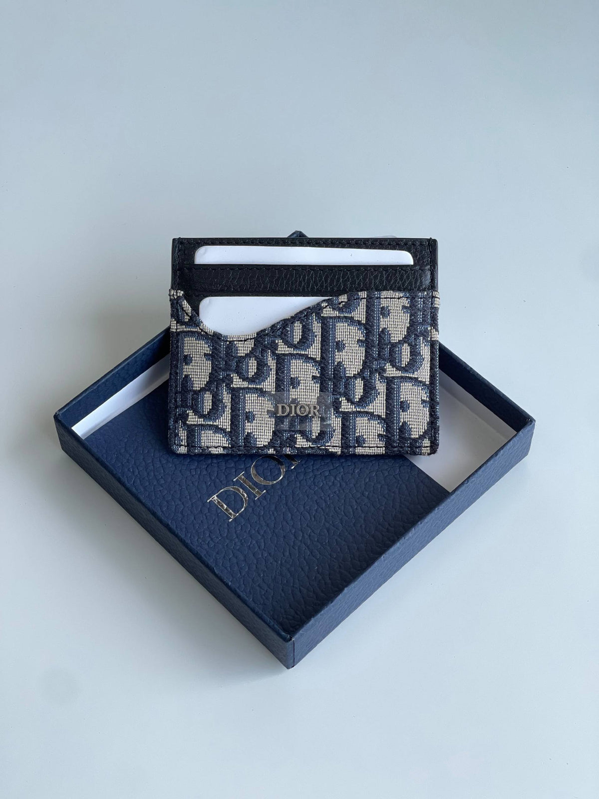 DIOR
CARD HOLDER
300 dhs🇦🇪🇦🇪

Available Now

Zain284
♥️♥️♥️