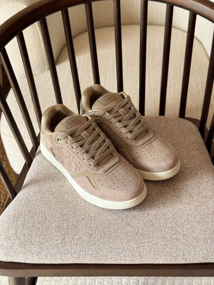 DIOR 
AAA quality
size:40 to 46 

500 dhs🇦🇪🇦🇪

Zain185
♥️♥️♥️