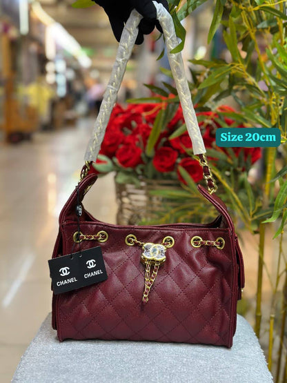 Chanel
Good quality 
with box 
120 dhs✅

Zain186
♥️♥️♥️