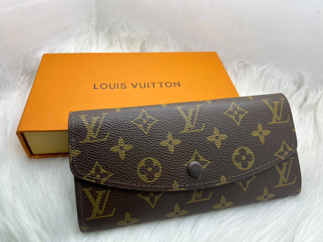 LV Wallets
45 dhs✅

Zain182
♥️♥️♥️