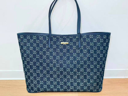 GUCCI

SIZE 51 CM
110 dhs🇦🇪🇦🇪

Zain244
♥️♥️♥️