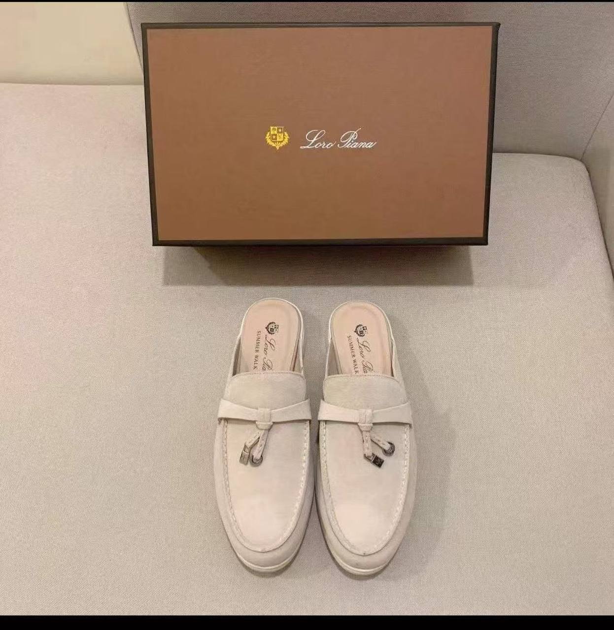 Lora Piana Shoes, New Arrived 
Size 36 To 41
130 dhs🪙💕

Zain120
♥️♥️♥️