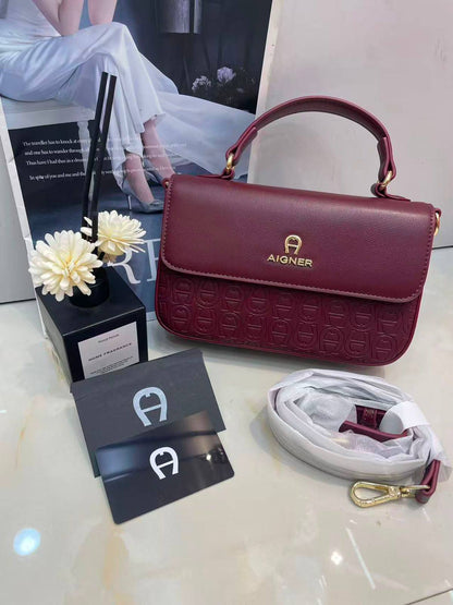 Aigner
110 dhs✅
withbox

Zain143
♥️♥️♥️
