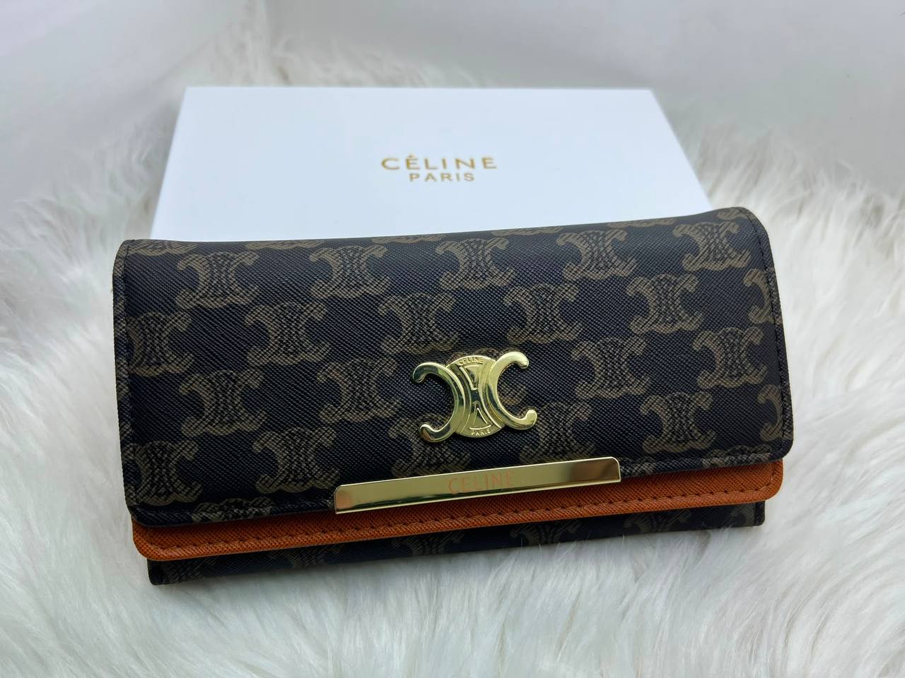 Wallets
45 dhs🇦🇪🇦🇪

Zain182
♥️♥️♥️