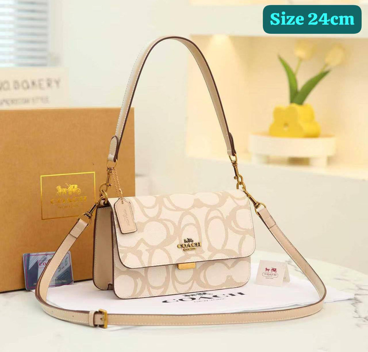 Coach

Good quality 
Withbox

105 dhs🇦🇪🇦🇪

Zain186
♥️♥️♥️