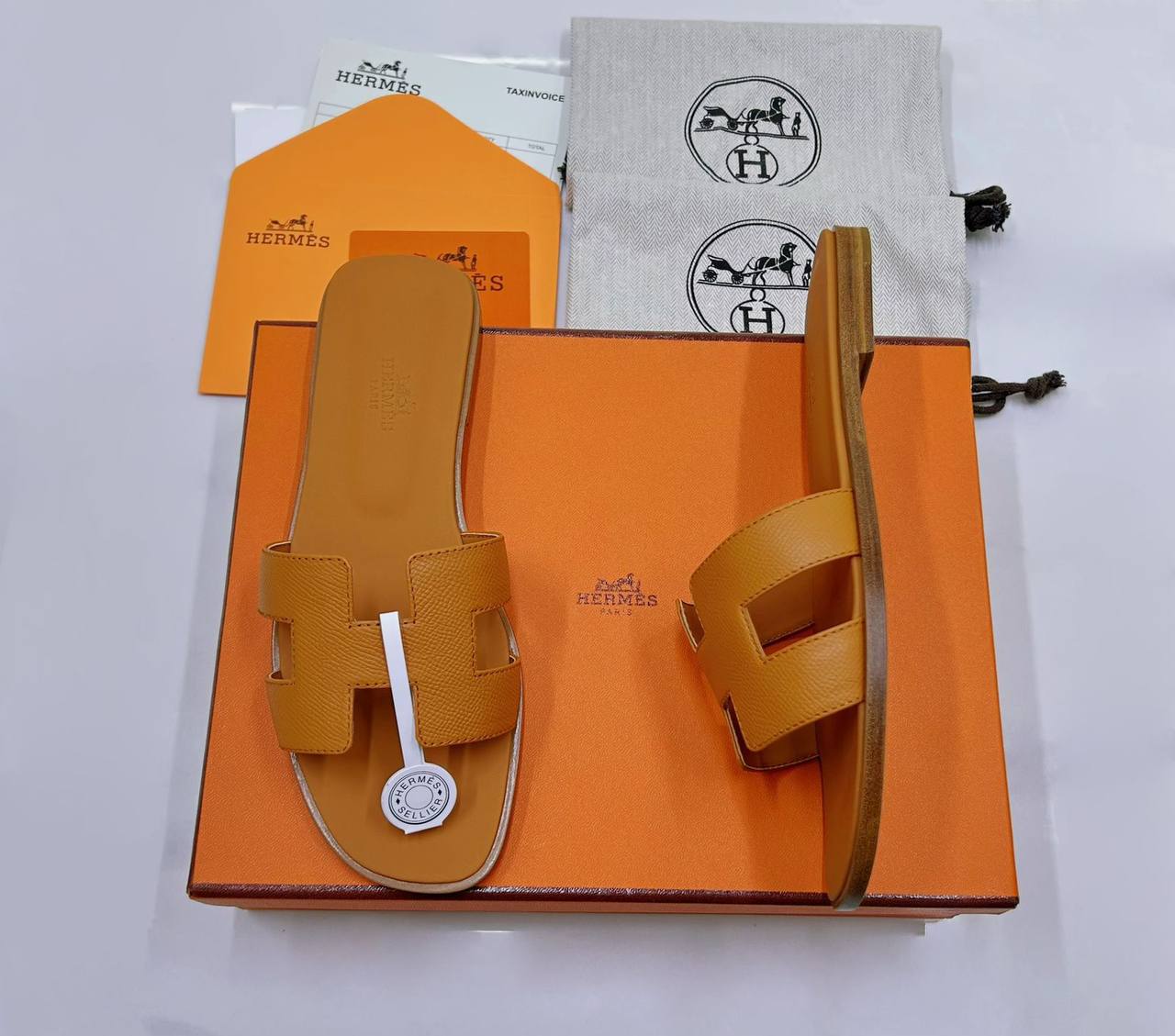 Hermes
36-41 
Master quality 😊😊😊
330 dhs✅

Zain207
♥️♥️♥️