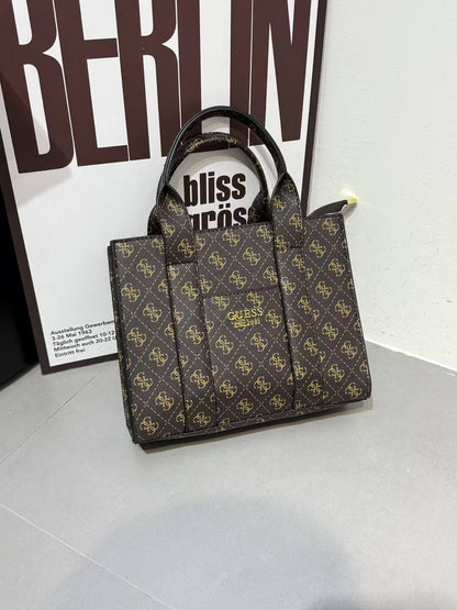 Guess
70 dhs💓

Zain232
♥️♥️♥️