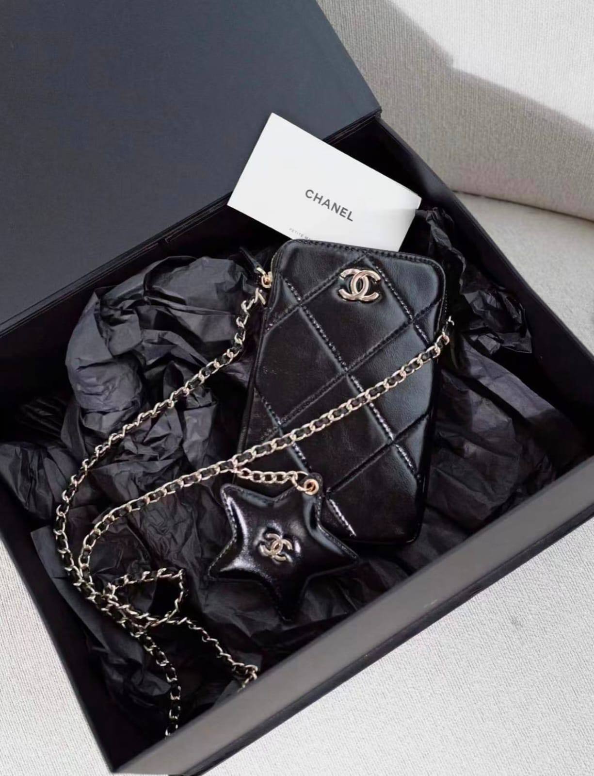Chanel
85 dhs🇦🇪🇦🇪

Zain26
♥️♥️♥️