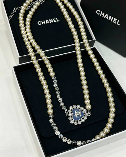 CHANEL❤️‍🔥*
Necklace Long🦋
Master quality 💯
With normal boxes 📦 
130 dhs✅
With master box 🗃️ 
160 dhs✅

Zain216
♥️♥️♥️