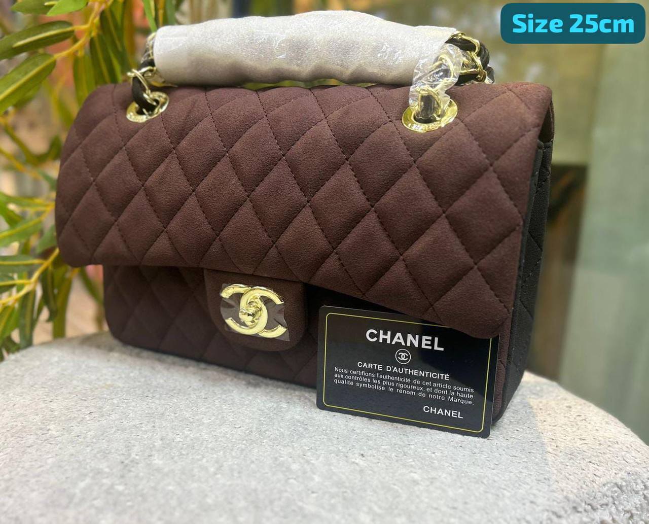Chanel

Best quality

With box’s
🎁🎁🎁

115 dhs✅
size 25cm

Zain158
♥️♥️♥️