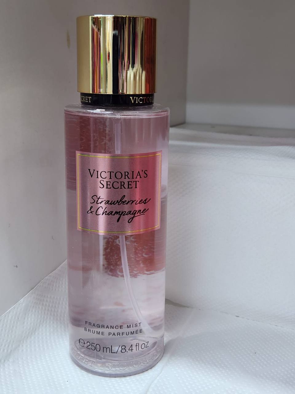 Victoria Secret Mist
20 dhs✅

Zain87
♥️♥️♥️