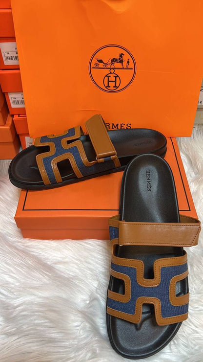 Hermes Slipper For Men, 
Size 40 To 45
110 dhs🇦🇪🇦🇪

Zain120
♥️♥️♥️