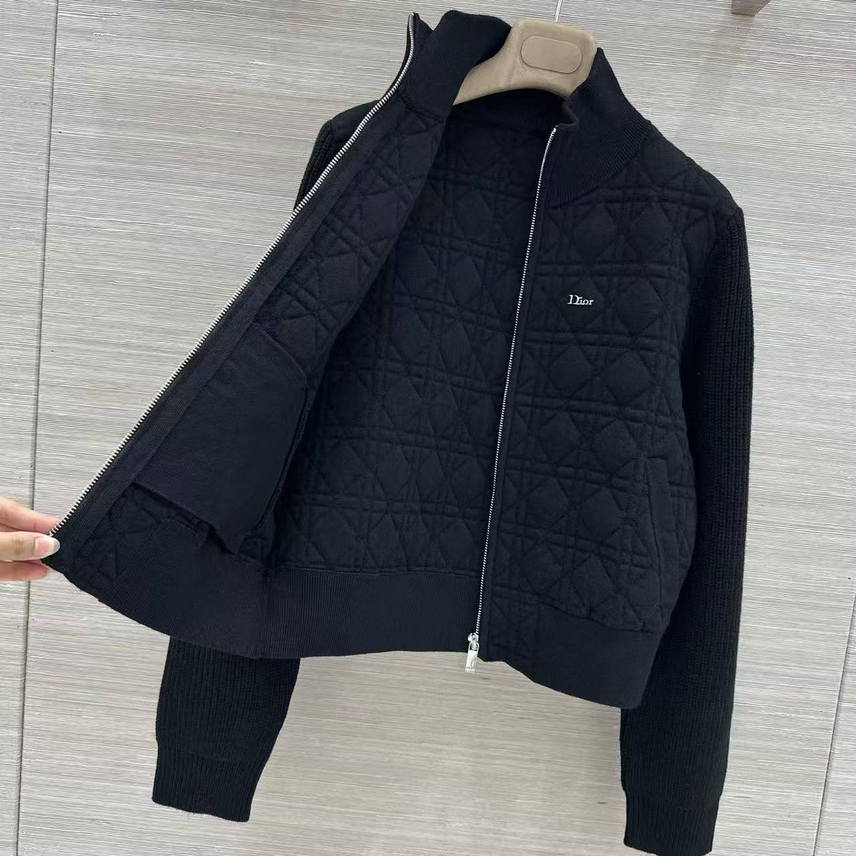 DIOR NEW

 VIP QUALITY 

Size : 36-38-40-42
550 dhs🇦🇪

Zain287
♥️♥️♥️