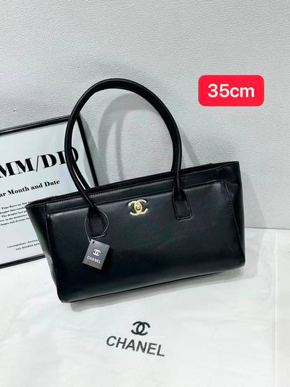 Chanel

150 dhs

Zain132
♥️♥️♥️