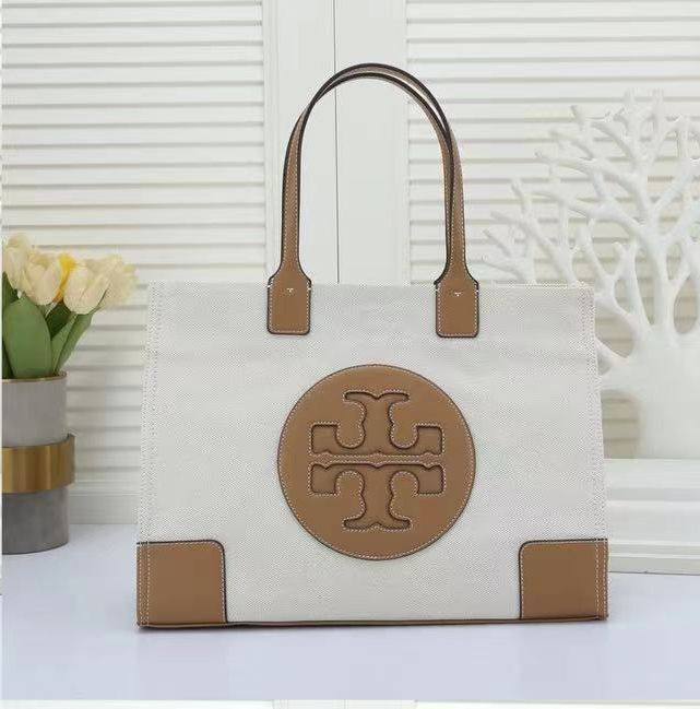 Tory  Burch

SIZE  ………42CM 🥰

95 dhs🪙🌨️

Zain244
♥️♥️♥️